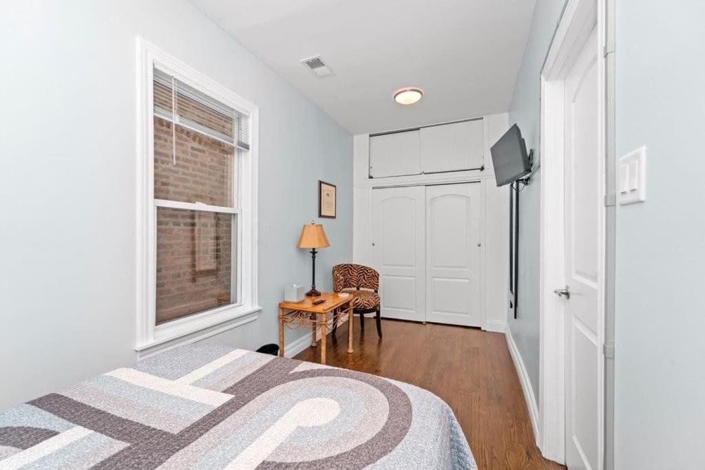 Cozy, Top-Floor 3Br Loft With Balcony In West Town Chicago Exterior foto