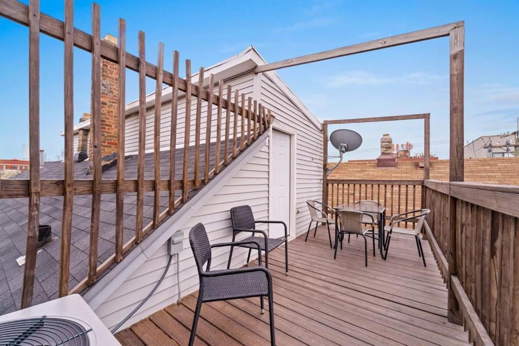 Cozy, Top-Floor 3Br Loft With Balcony In West Town Chicago Exterior foto